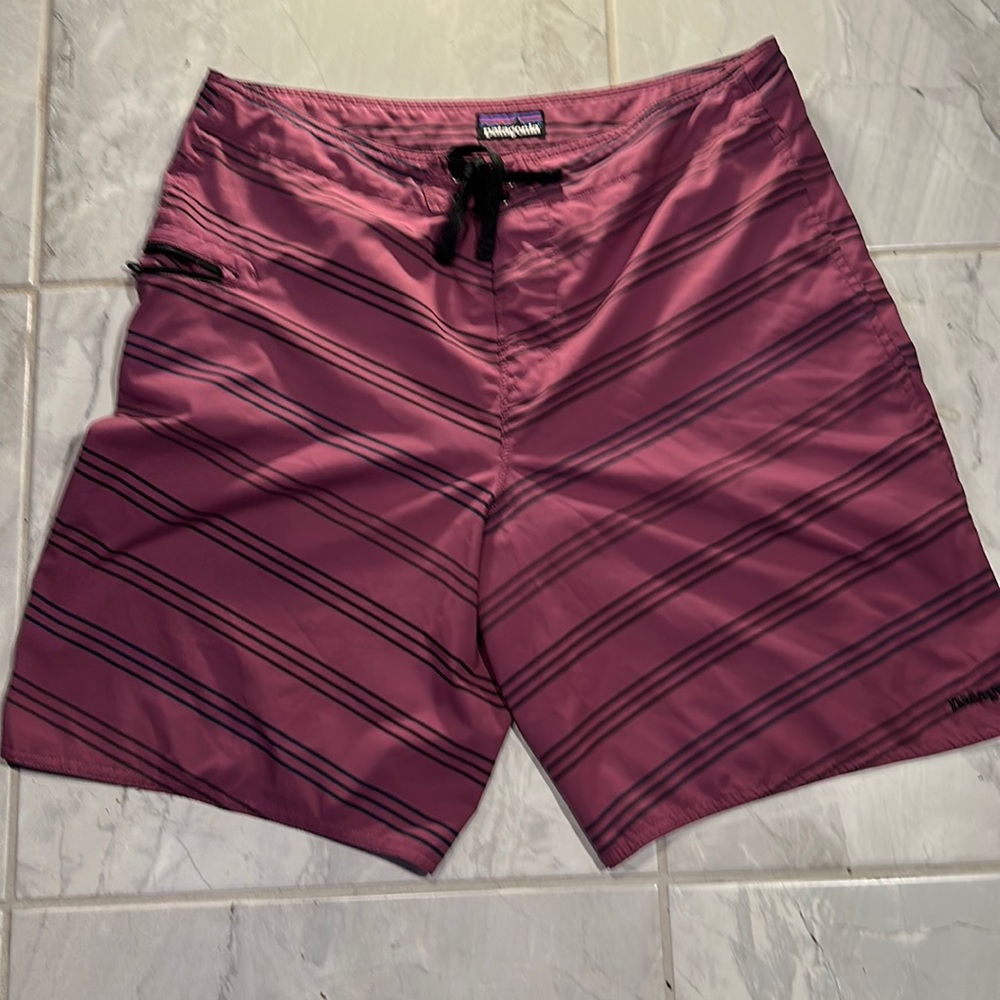 Patagonia board swim water shorts purple 9” inseam 33” waist stretch